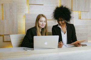 How Online MBA Programs Prepare HR Professionals for Leadership Roles