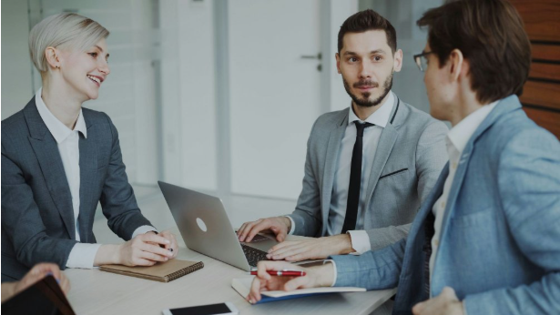 How 360-Degree Feedback Surveys Help Managers Grow Beyond Their Own Blind Spots